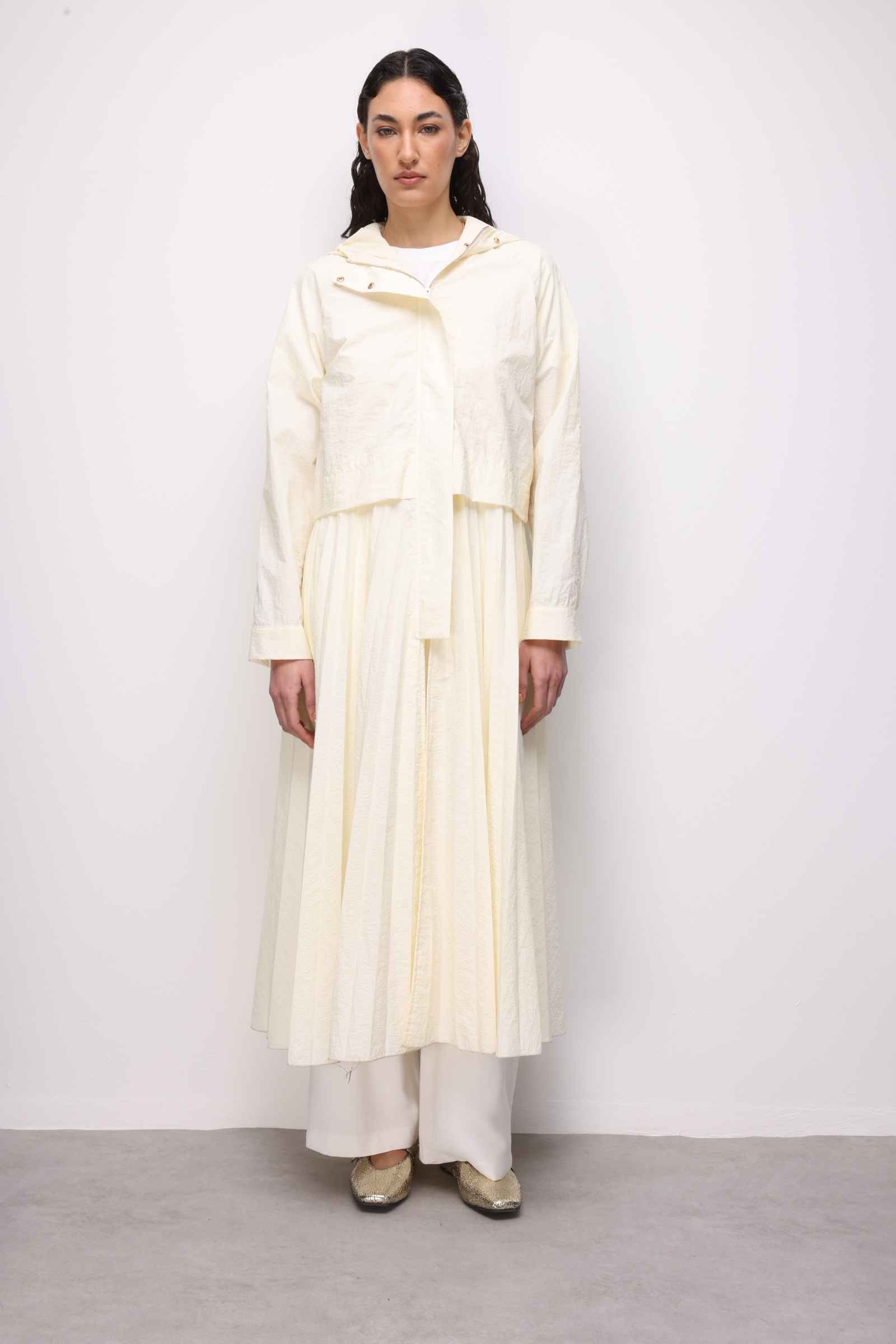 Mizalle Özel Tasarım Piliseli Ekru Trençkot - 1