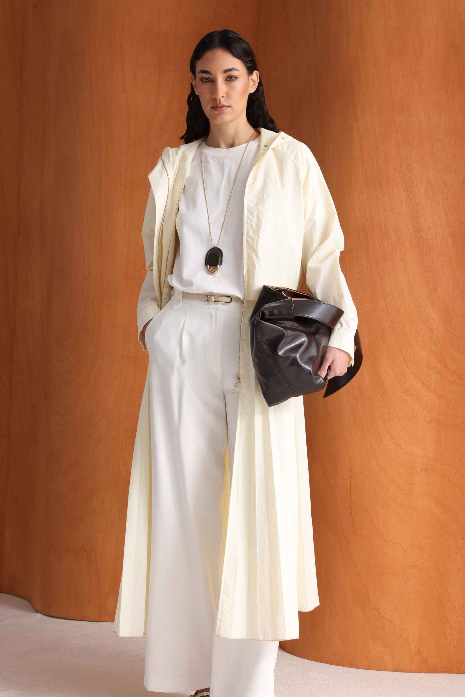 Mizalle Özel Tasarım Piliseli Ekru Trençkot - 2