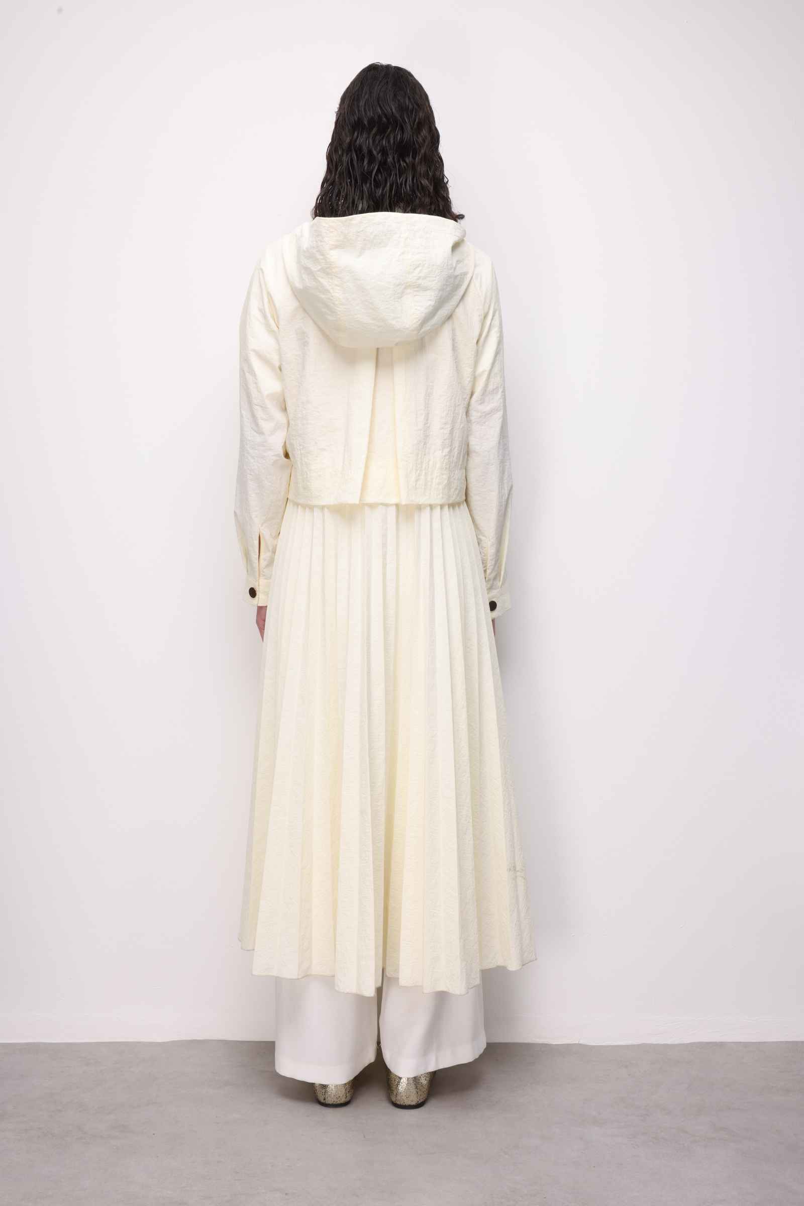 Mizalle Özel Tasarım Piliseli Ekru Trençkot - 5