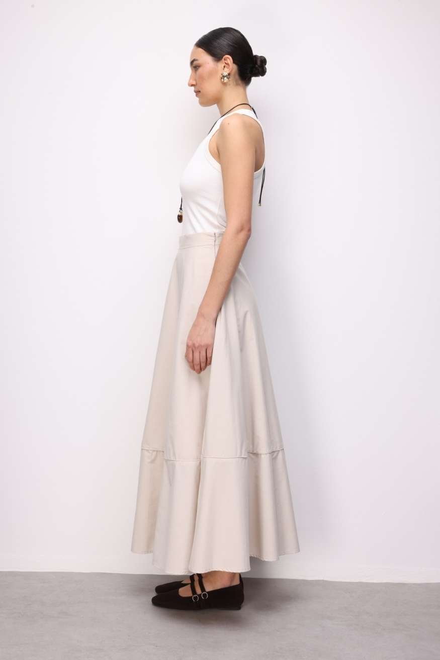 Mizalle Pamuklu Evaze Volanlı Maksi Bej Rengi Etek - Mizalle