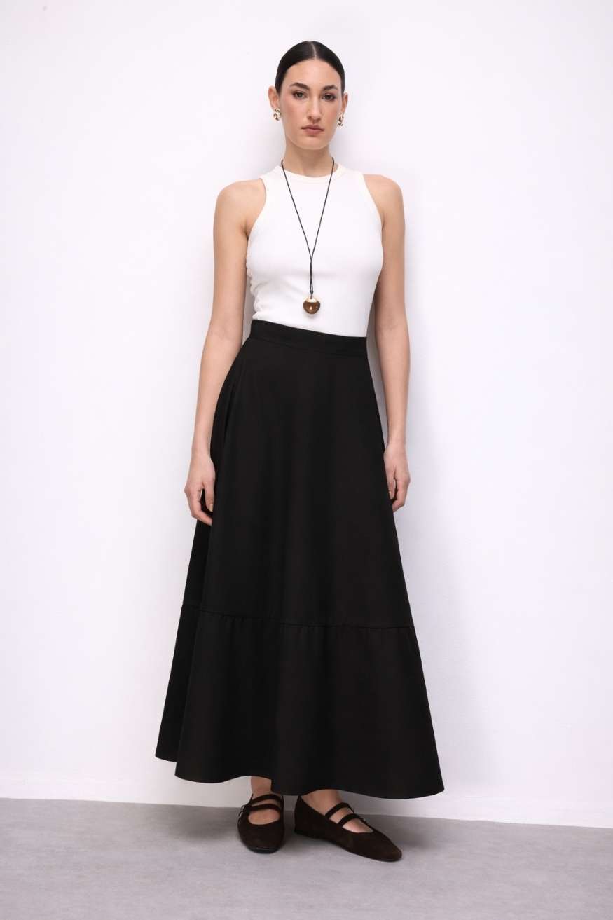 Mizalle Pamuklu Evaze Volanlı Maksi Siyah Etek - Mizalle