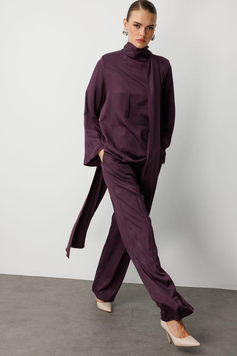 Mizalle Pilise Detaylı Bordo Saten Dökümlü Pantolon - Mizalle