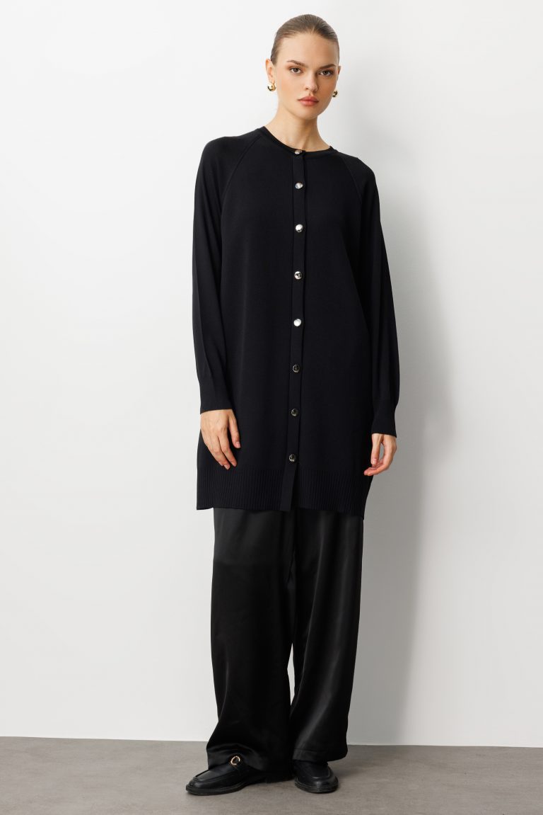 Mizalle Premium Rayon Uzun Düğmeli Siyah Hırka - Mizalle