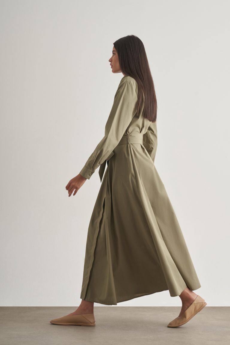 Mizalle Premium Saf Pamuk Haki Piliseli Uzun Elbise - Mizalle