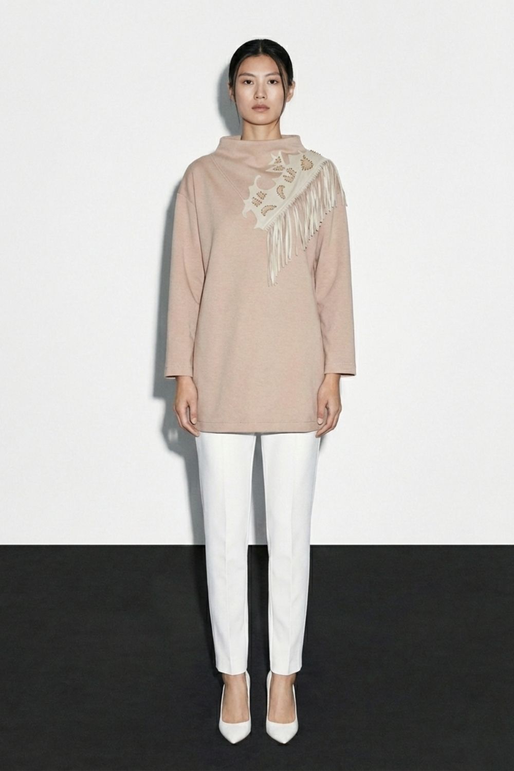 Mizalle Püskül Troklu Yüksek Yaka Bej Rengi Scuba Tunik - Mizalle