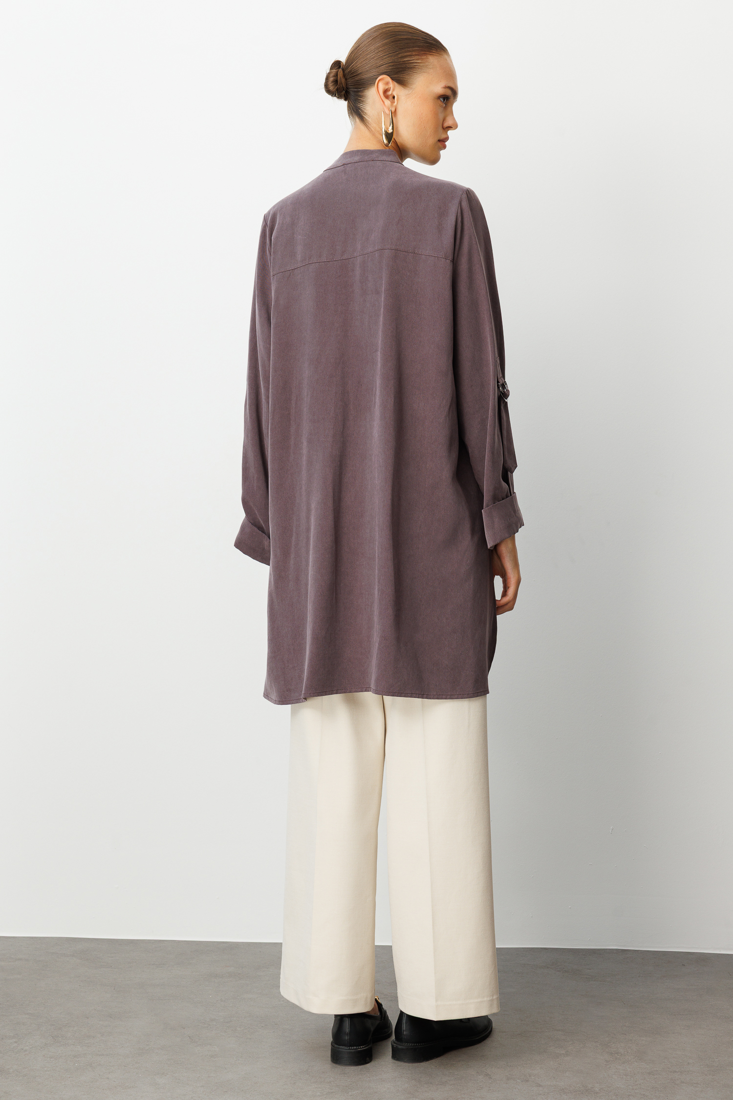 Mizalle Safari Kol Detaylı Kahverengi Cupro Tunik - 5