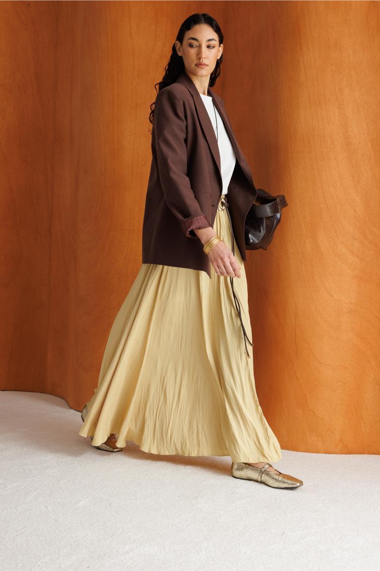 Mizalle Sarı Kırışık Görünümlü Saten Maksi Etek - Mizalle