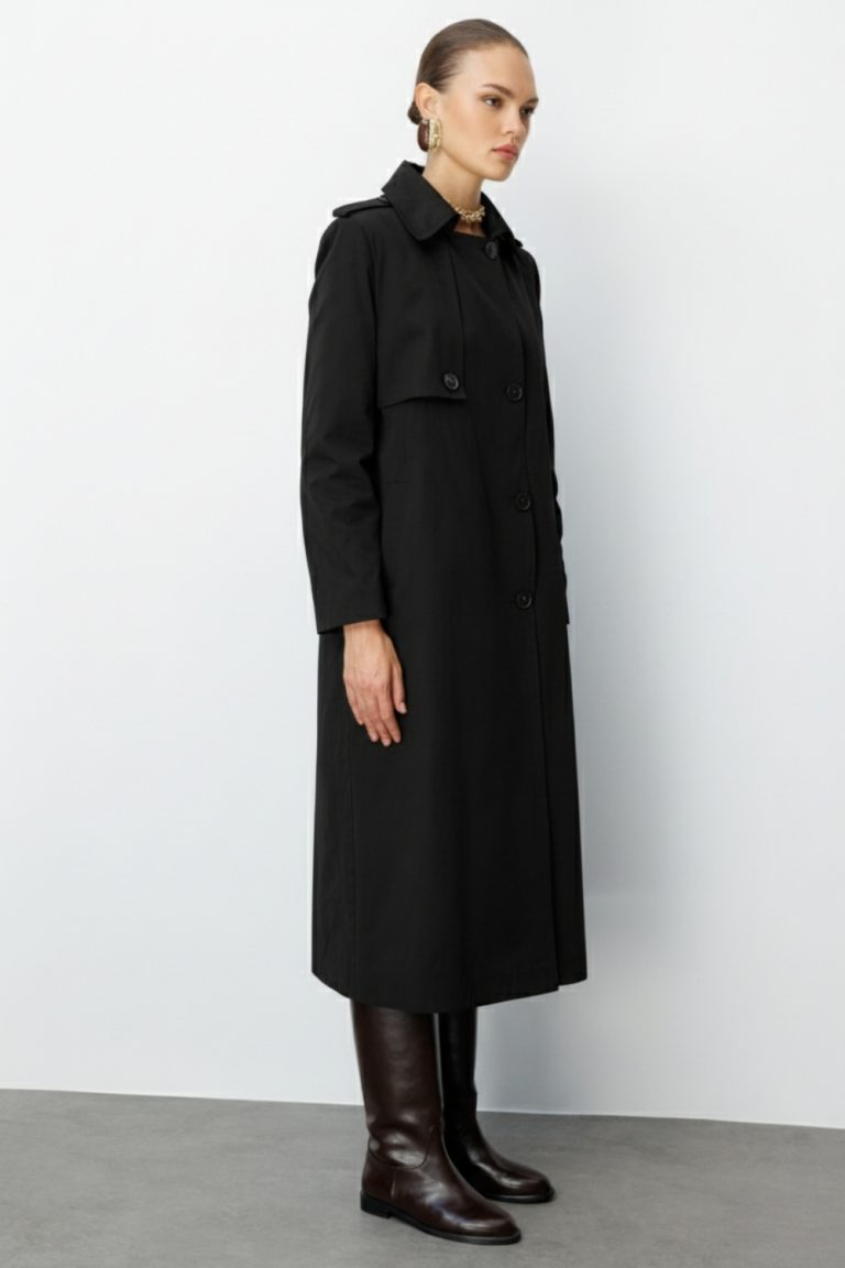 Mizalle Siyah Apoletli Klasik Maxi Mac Trençkot - Mizalle