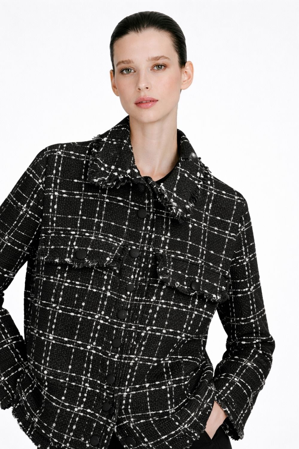 Mizalle Siyah Beyaz Tüvit Dokuma Çıtçıtlı Uzun Ceket - 3