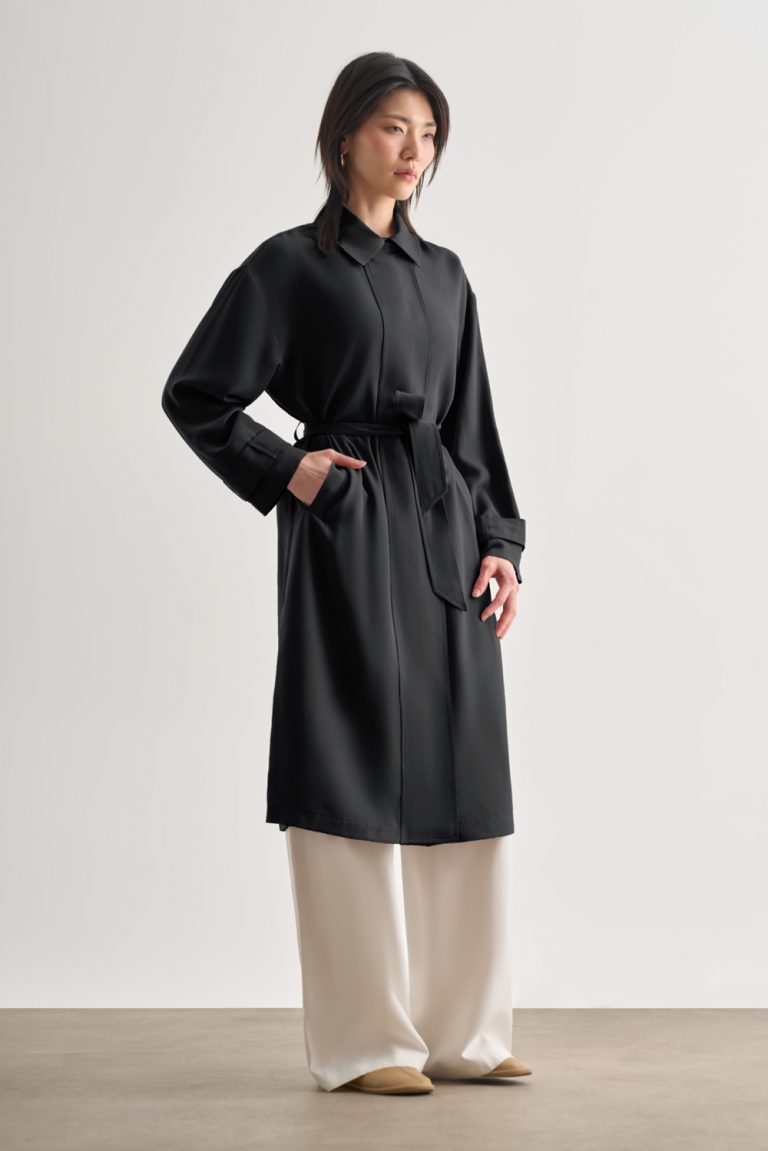 Mizalle Siyah Geniş Patlı Uzun Kuşaklı Gömlek Üst - Mizalle