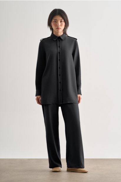 Mizalle Siyah Kemerli Rahat Kesim Modal Pantolon - Mizalle