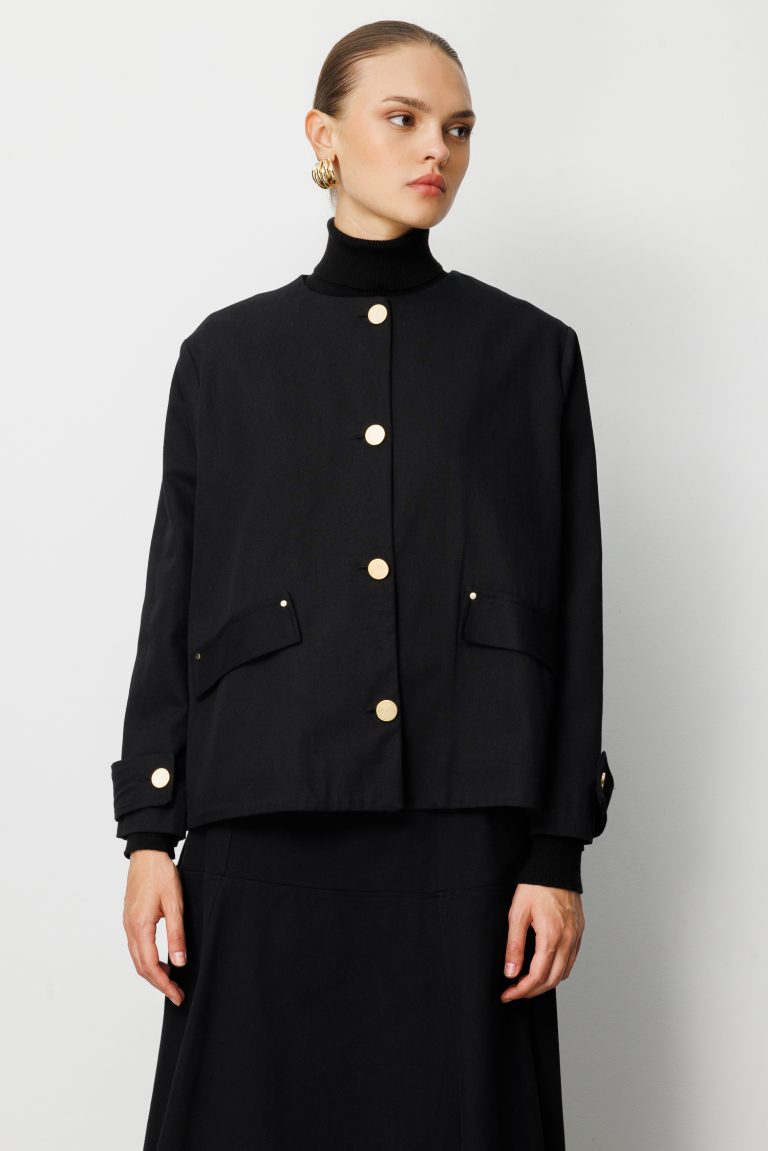 Mizalle Siyah Yuvarlak Yaka Gold Düğmeli Oversize Ceket - Mizalle
