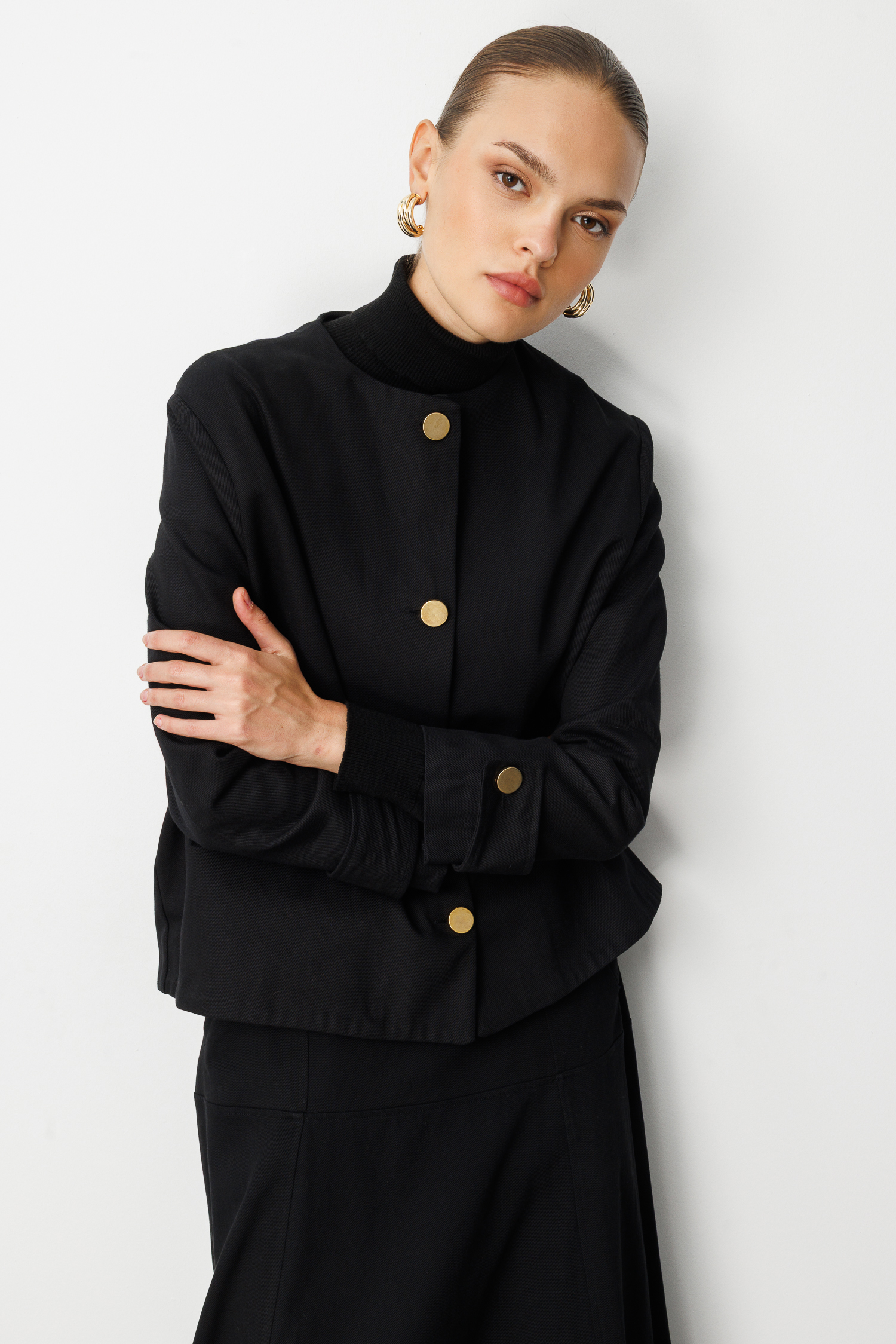 Mizalle Siyah Yuvarlak Yaka Gold Düğmeli Oversize Ceket Mizalle Siyah Yuvarlak Yaka Gold Düğmeli Oversize Ceket