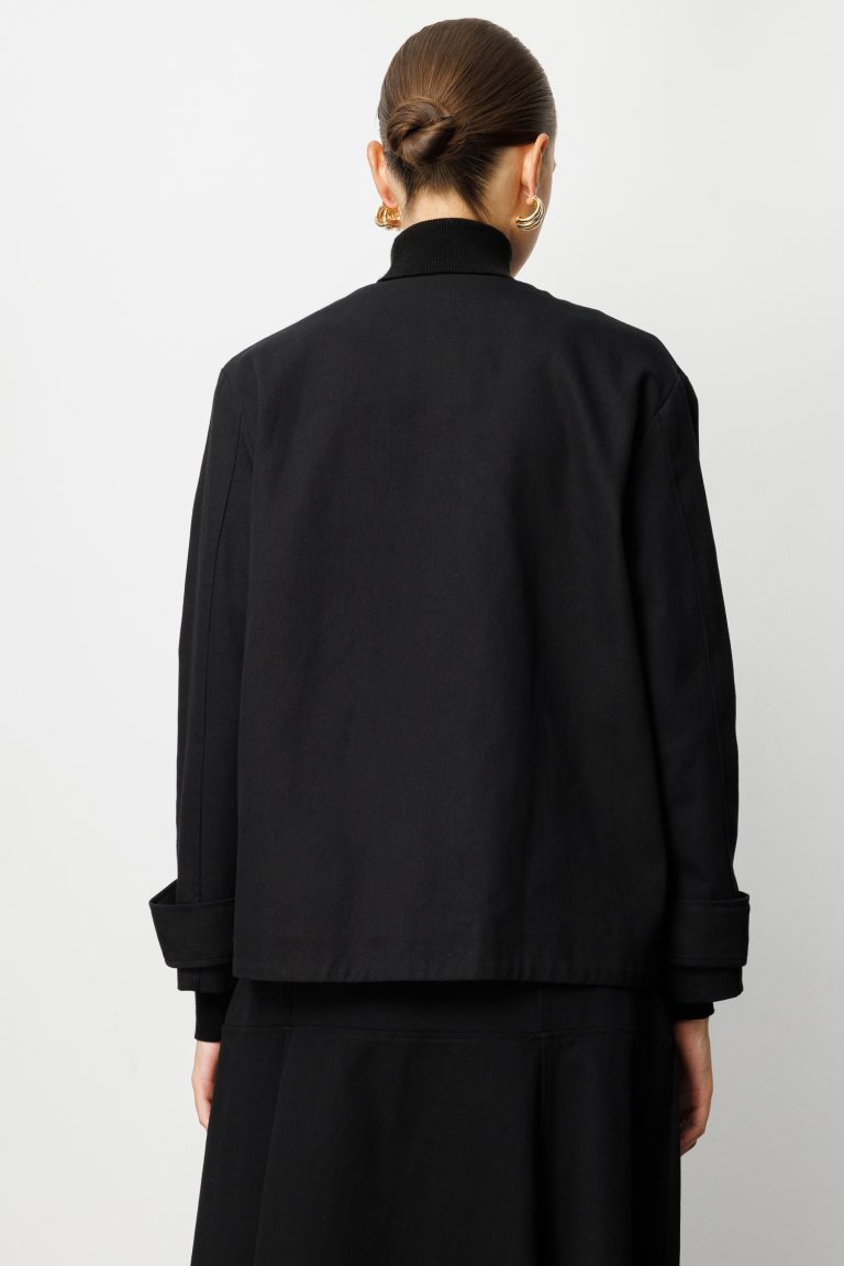 Mizalle Siyah Yuvarlak Yaka Gold Düğmeli Oversize Ceket - Mizalle