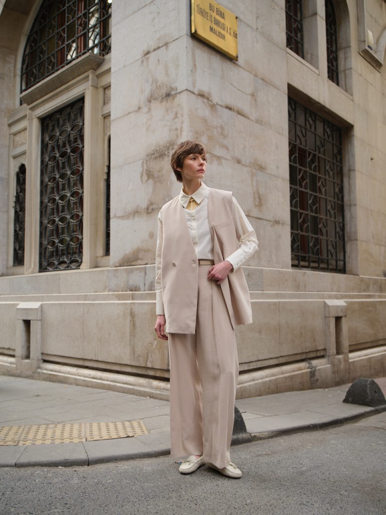 Mizalle Taş Rengi Çift Pileli Geniş Kesim Modal Pantolon - Mizalle