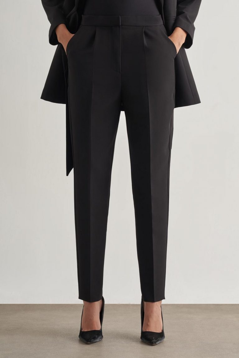 Mizalle Tek Pile Siyah Krep Klasik Pantolon - Mizalle