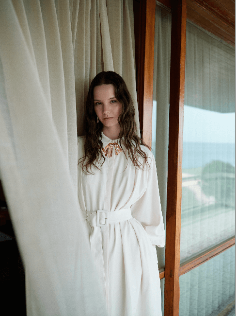 Mizalle - Mizalle Tencel Dokulu Pile Detaylı Kemerli Maksi Ekru Elbise