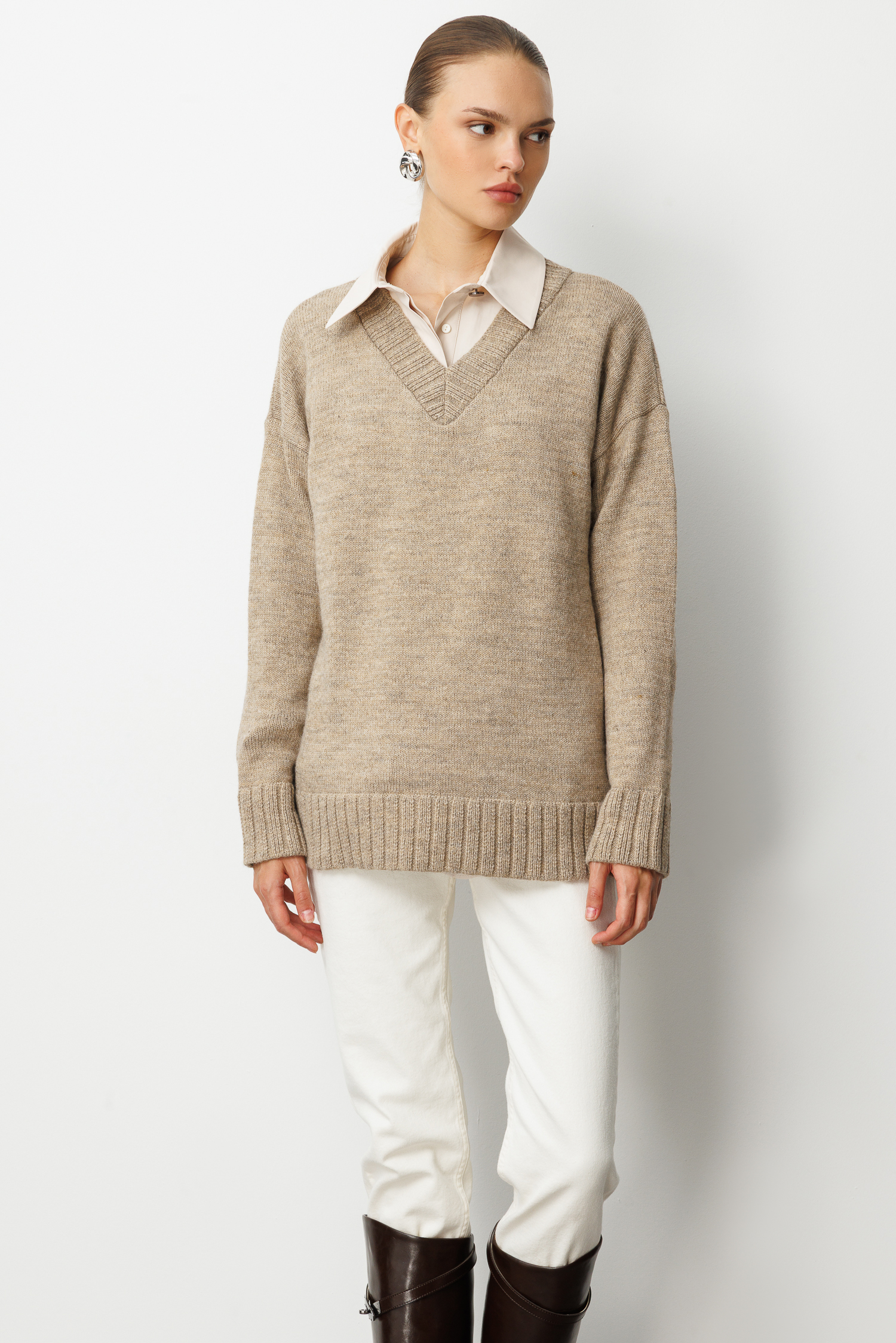 Mizalle V Yaka Oversize Bej Rengi Triko Kazak Mizalle V Yaka Oversize Bej Rengi Triko Kazak