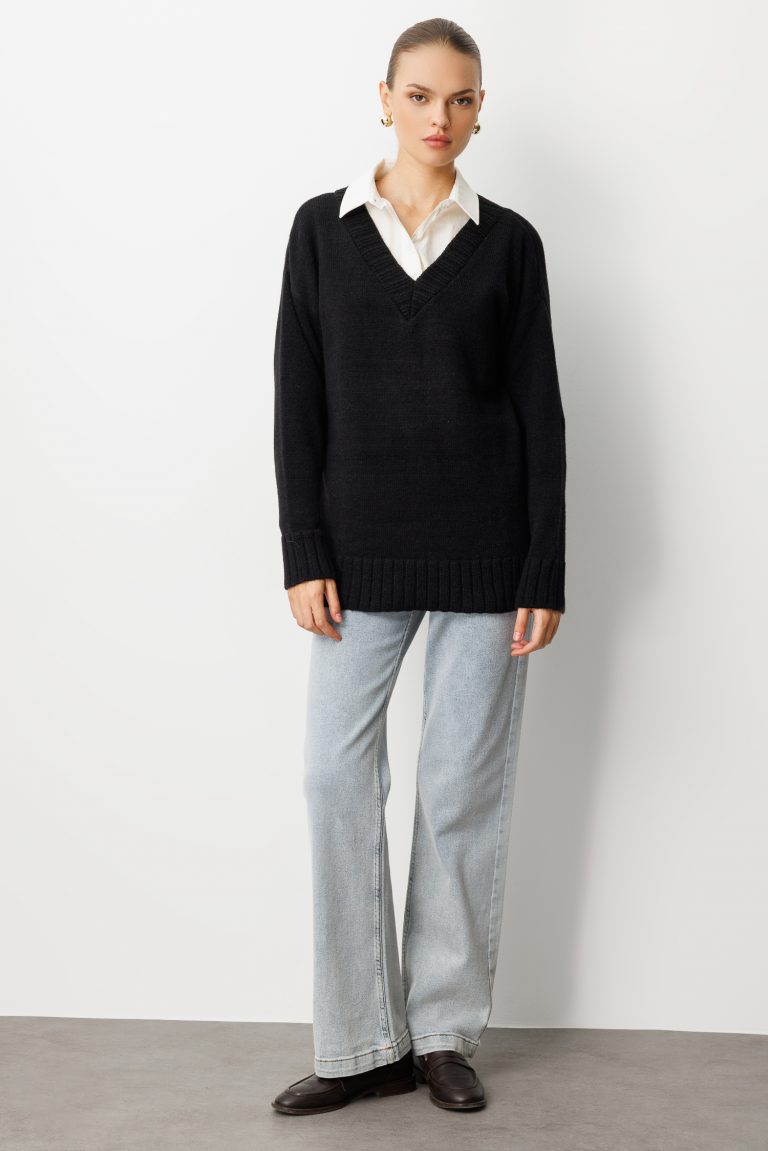 Mizalle V Yaka Oversize Siyah Triko Kazak - Mizalle