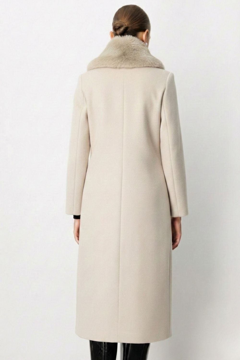 Mizalle Yakası Kürklü Uzun Bej Rengi Yünlü Kaşe Palto - Mizalle
