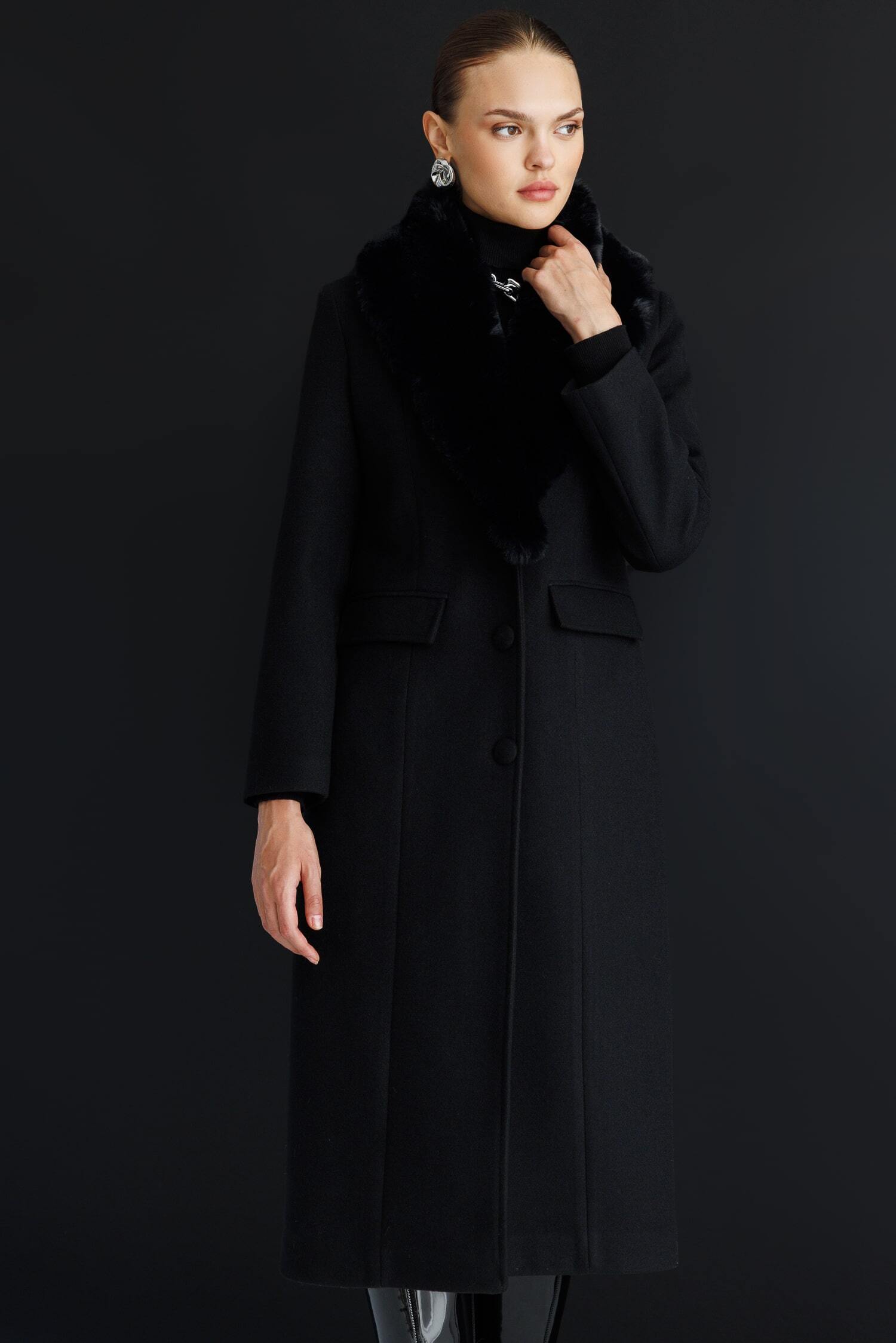 Mizalle Yakası Kürklü Uzun Siyah Yünlü Kaşe Palto - Mizalle