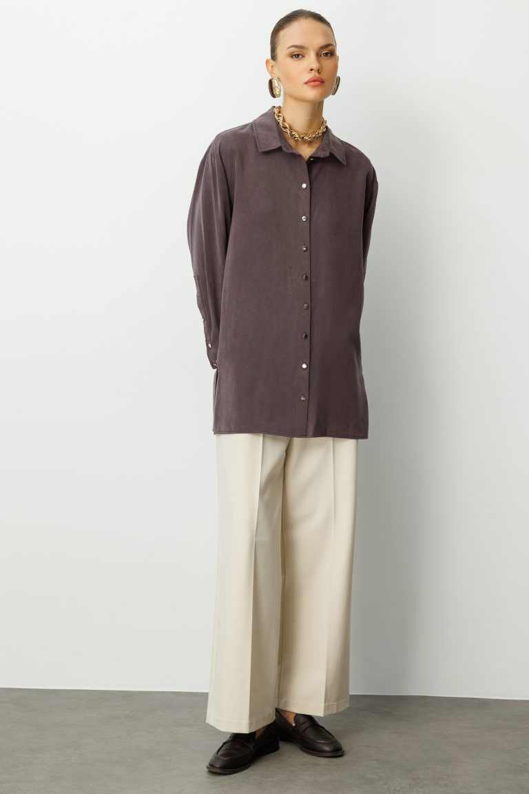 Mizalle Yan Düğmeli Kahverengi Cupro Tunik - Mizalle