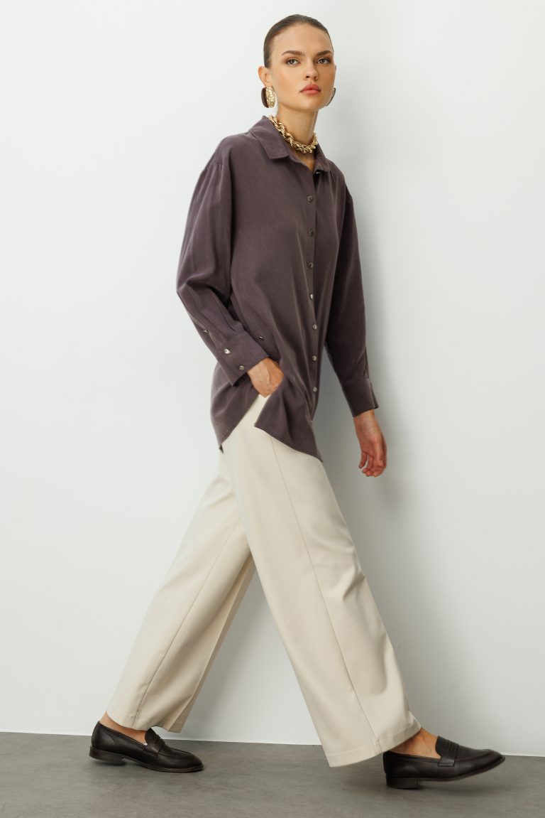 Mizalle Yan Düğmeli Kahverengi Cupro Tunik - Mizalle