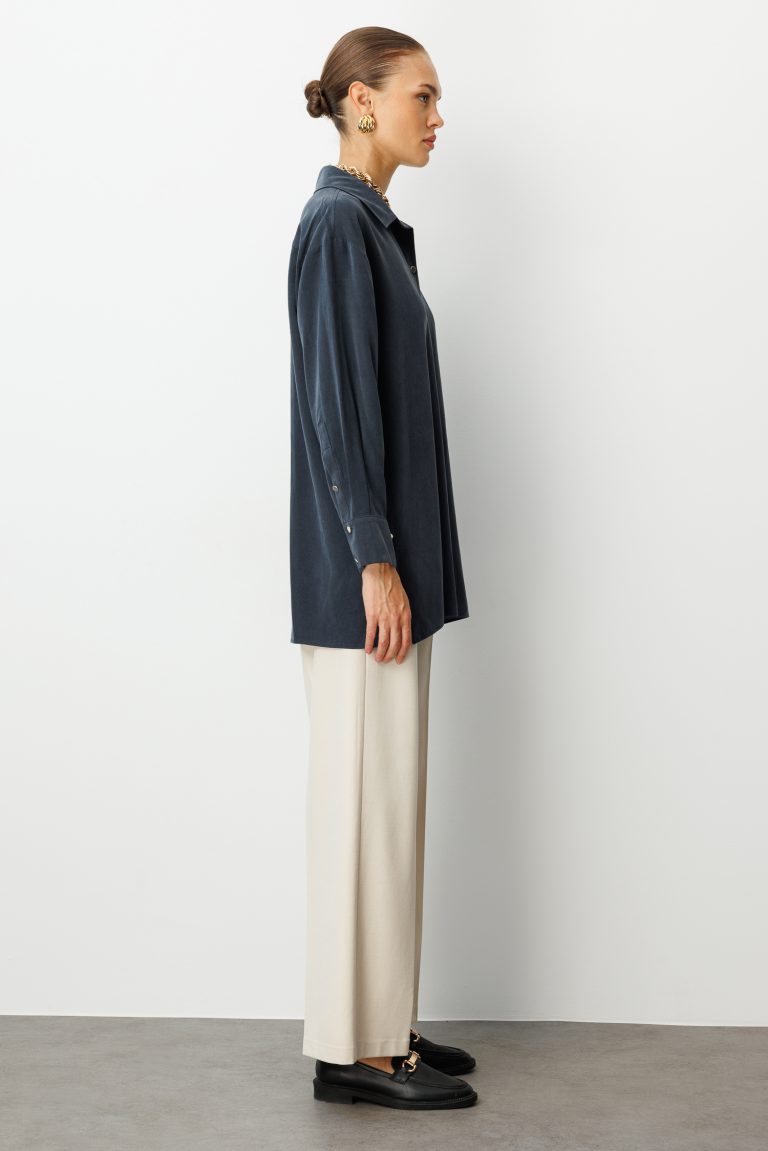 Mizalle Yan Düğmeli Siyah Cupro Tunik - Mizalle