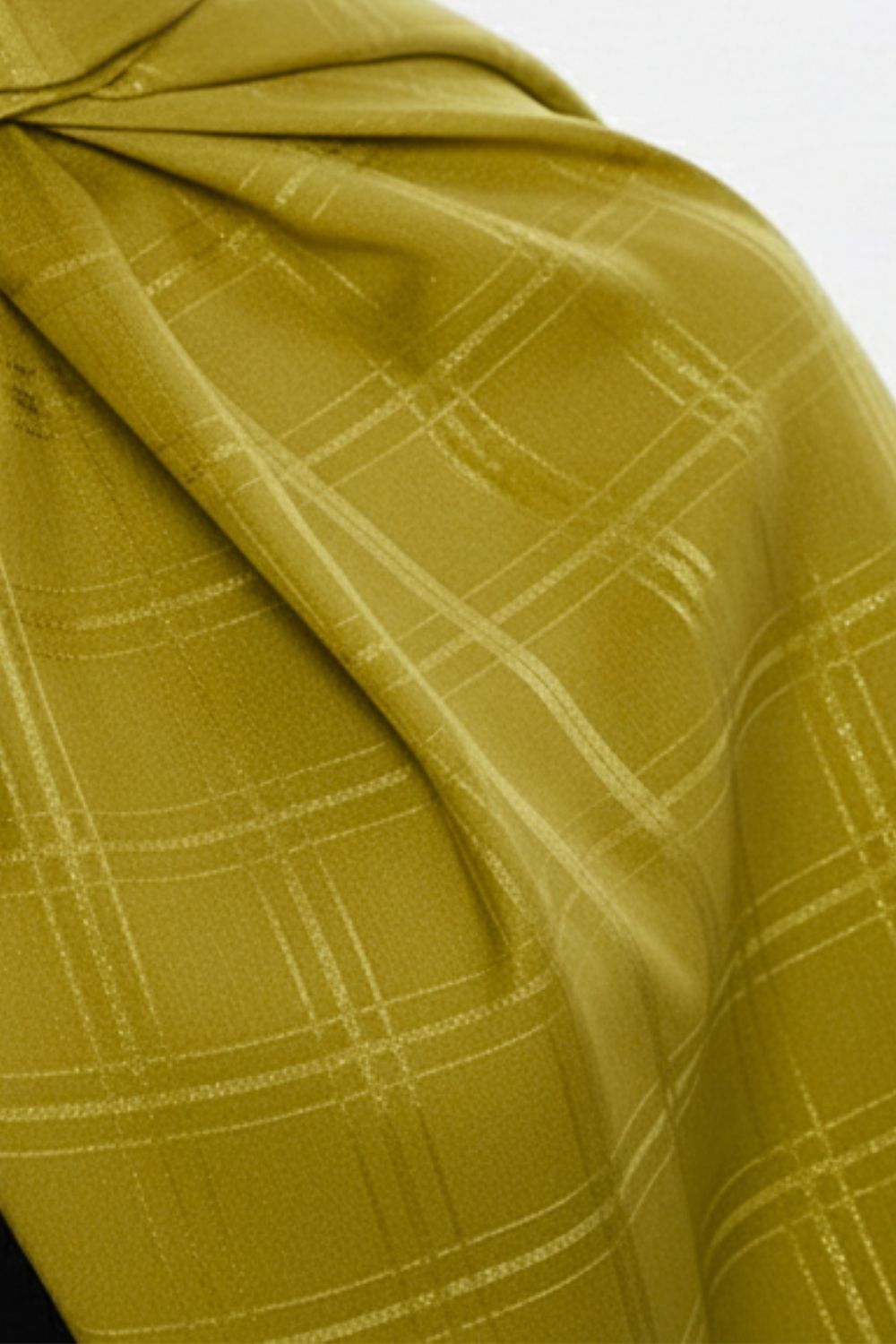 Mizalle & YAQA Kare Desen Jakarlı Hardal Rengi Şal - Mizalle