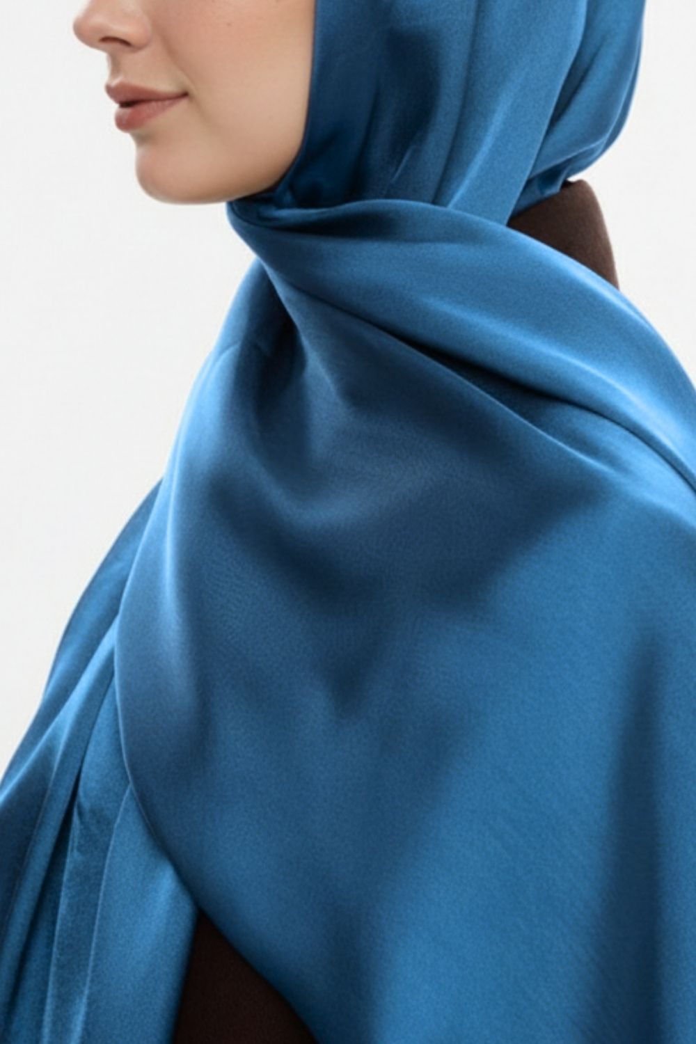 Mizalle & YAQA Özel Saten Dokulu Açık Mavi Şal - Mizalle