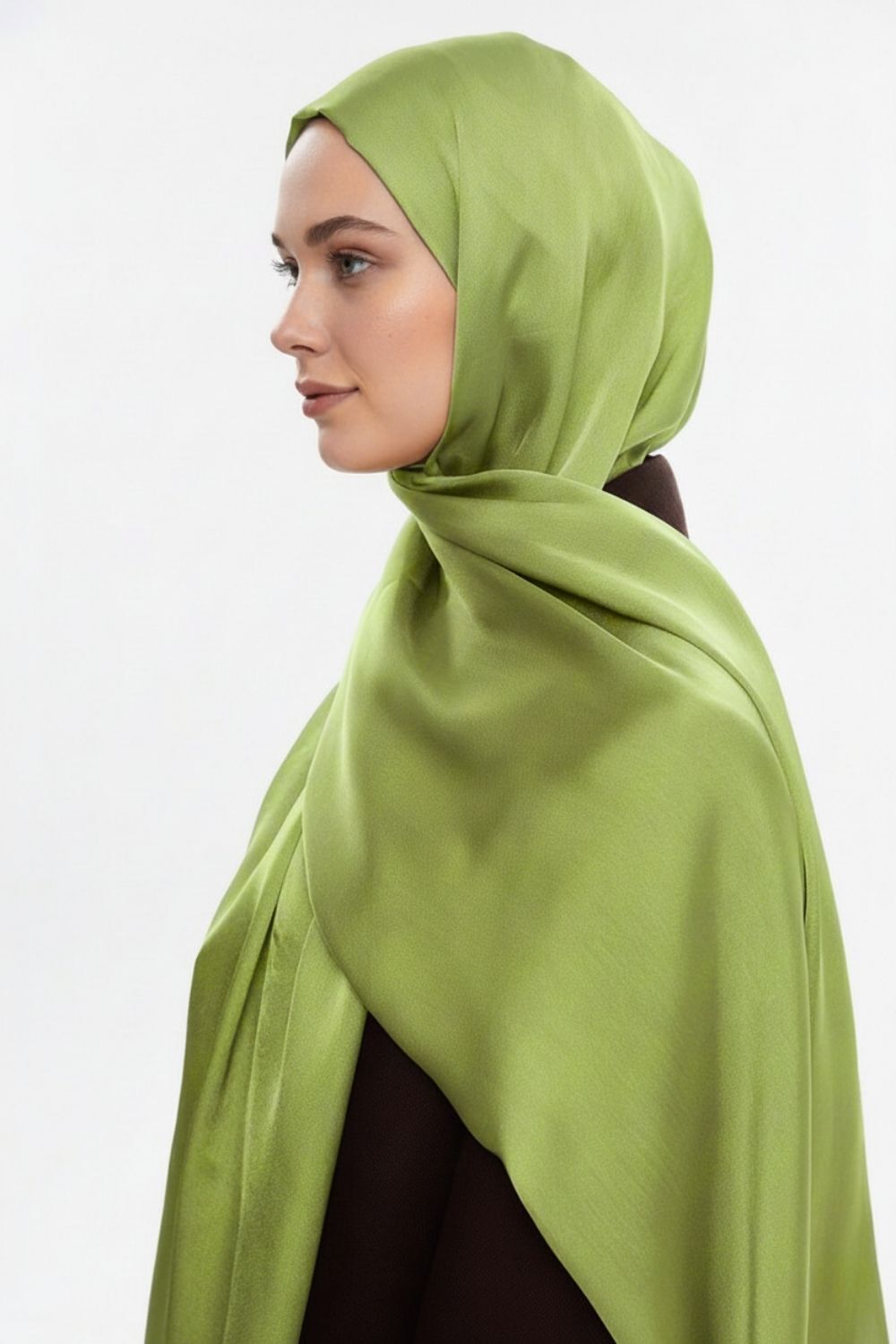 Mizalle & YAQA Özel Saten Dokulu Fıstık Yeşili Şal - Mizalle