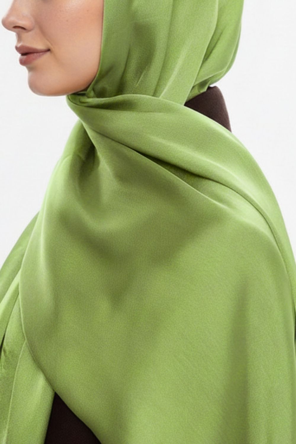 Mizalle & YAQA Özel Saten Dokulu Fıstık Yeşili Şal - Mizalle