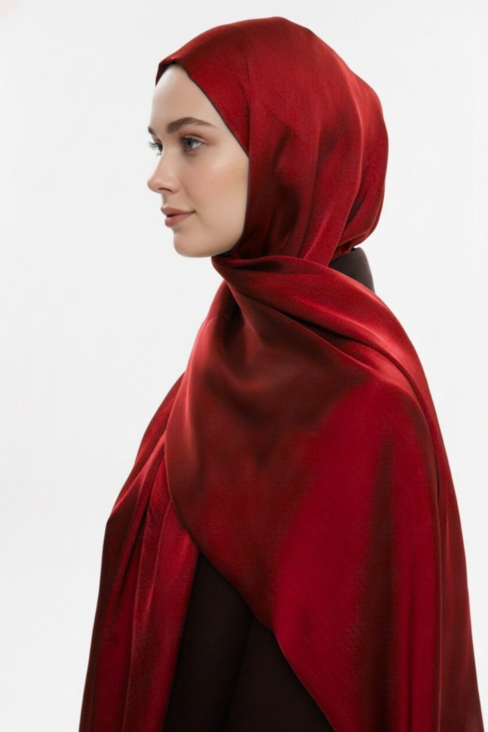 Mizalle & YAQA Özel Saten Dokulu Kırmızı Şal - Mizalle