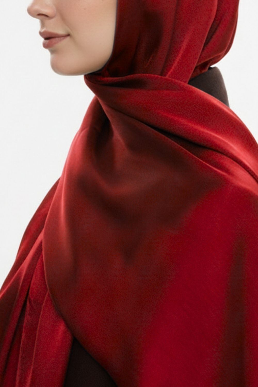 Mizalle & YAQA Özel Saten Dokulu Kırmızı Şal - Mizalle