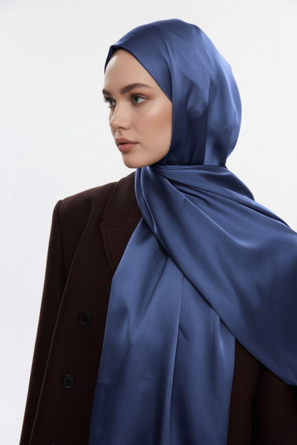 Mizalle & YAQA Özel Saten Dokulu Mavi Şal - Mizalle