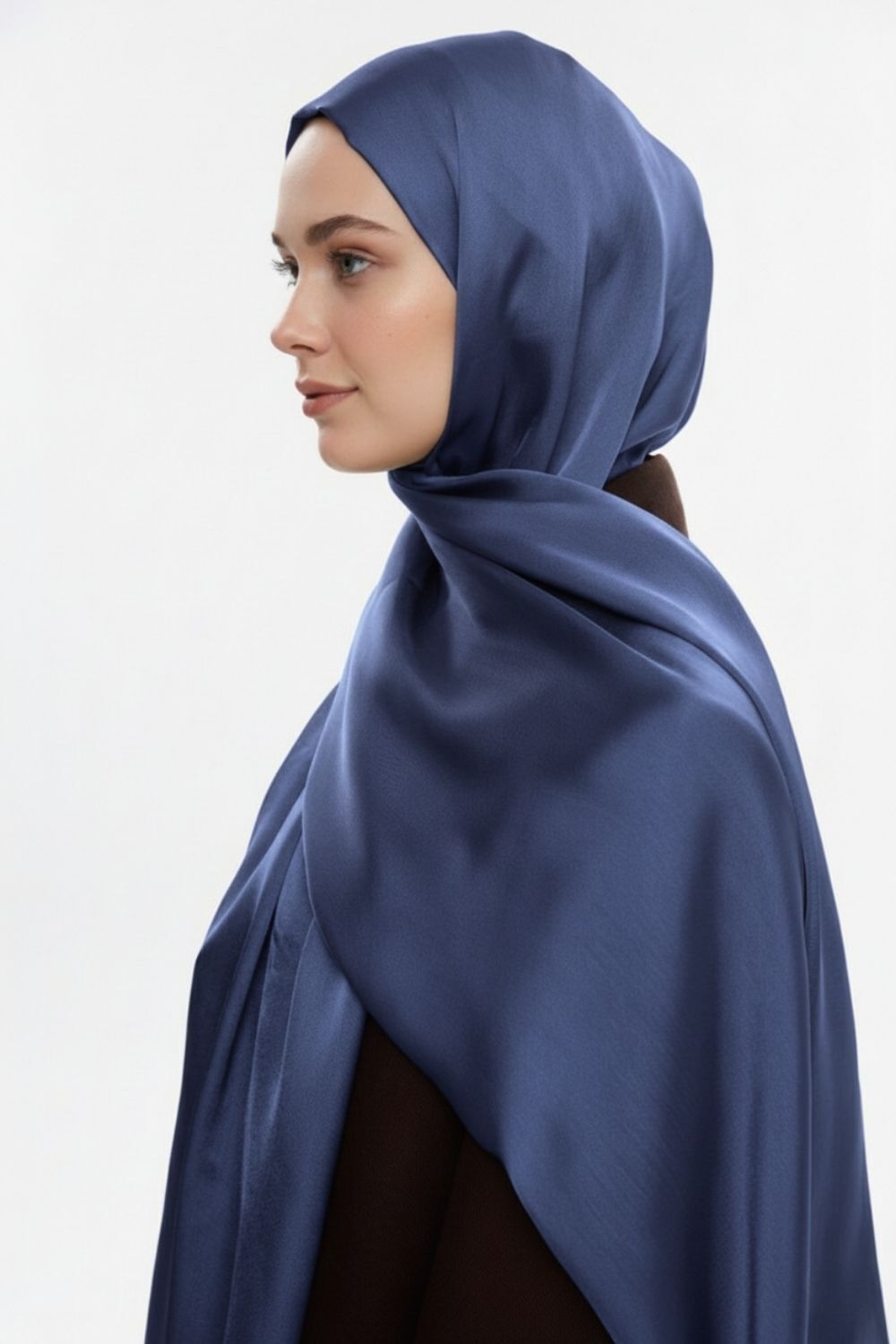 Mizalle & YAQA Özel Saten Dokulu Mavi Şal - Mizalle