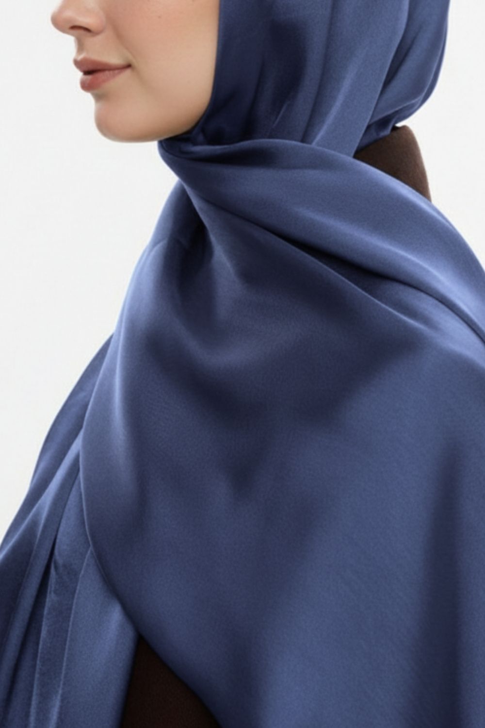 Mizalle & YAQA Özel Saten Dokulu Mavi Şal - Mizalle