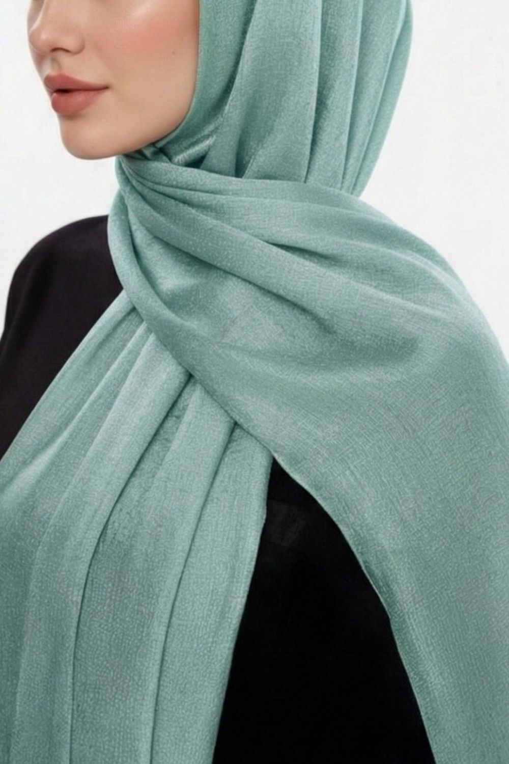 Mizalle & YAQA Özel Saten Dokulu Su Yeşili Şal - Mizalle
