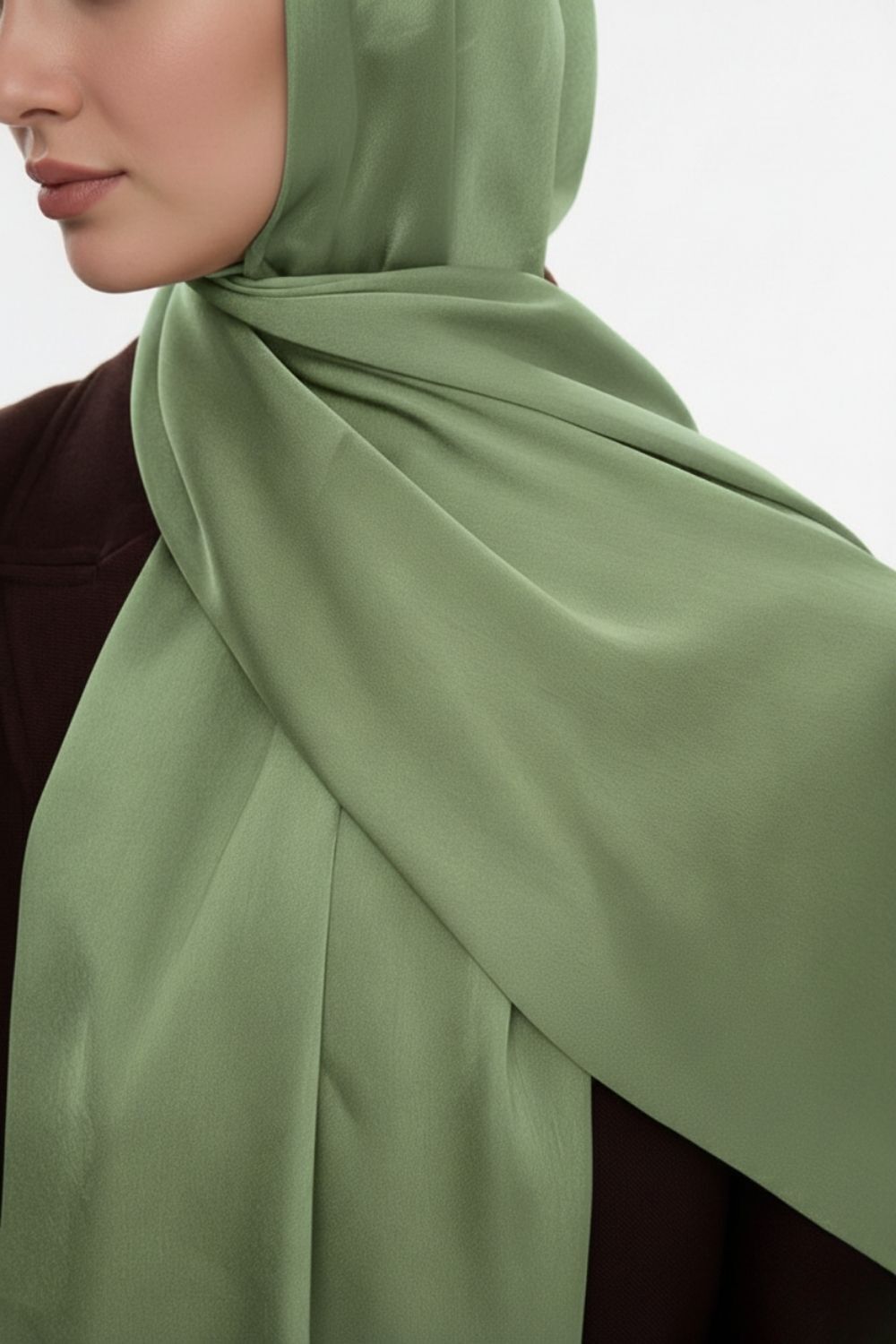 Mizalle & YAQA Özel Saten Dokulu Yağ Yeşili Şal - Mizalle