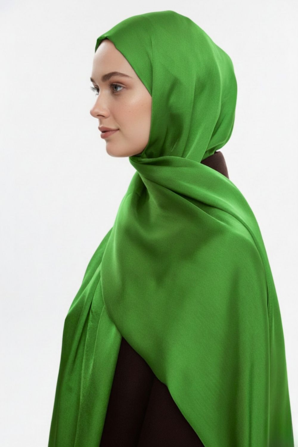 Mizalle & YAQA Özel Saten Dokulu Yeşil Şal - 2