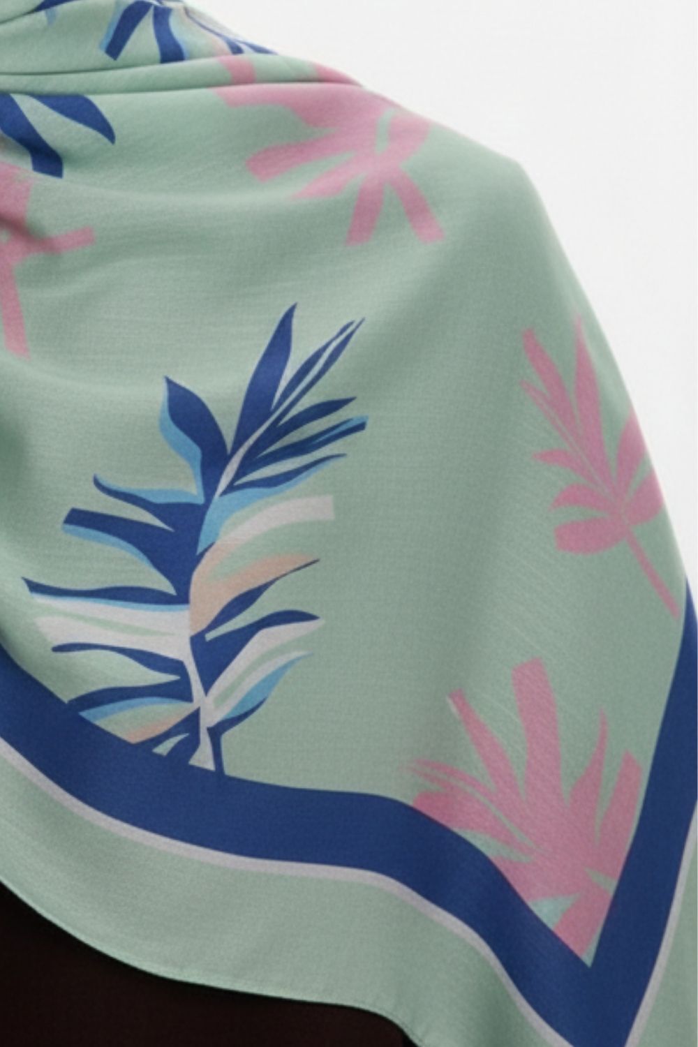 Mizalle & YAQA Yaprak Desenli Açık Yeşil Şal - Mizalle