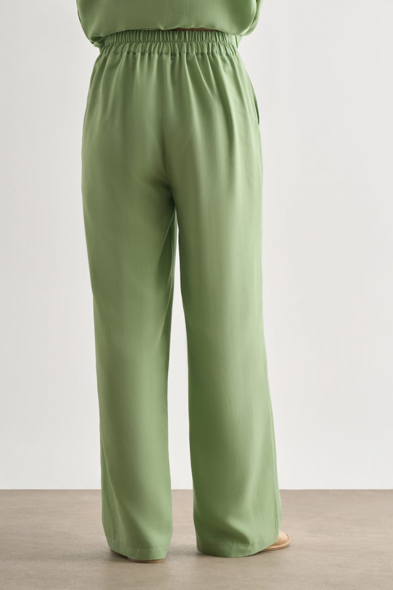 Mizalle Yeşil Kemerli Rahat Kesim Modal Pantolon - Mizalle