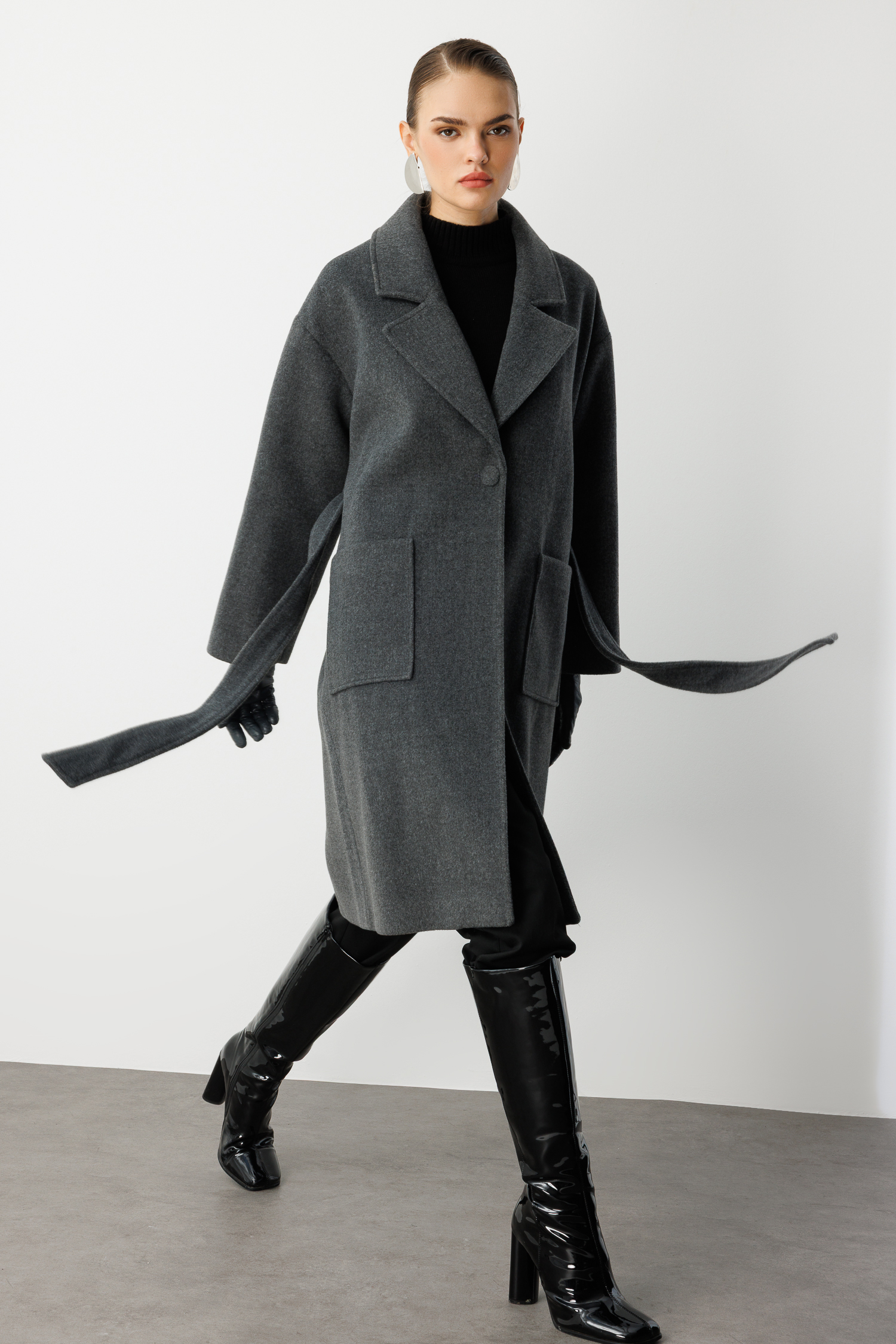 Mizalle Yünlü Kaşe Doku Torba Cepli Basic Antrasit Kaban - Mizalle