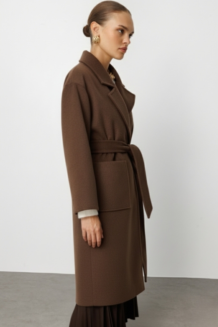 Mizalle - Mizalle Yünlü Kaşe Doku Torba Cepli Basic Kahverengi Kaban Mizalle - Mizalle Yünlü Kaşe Doku Torba Cepli Basic Kahverengi Kaban