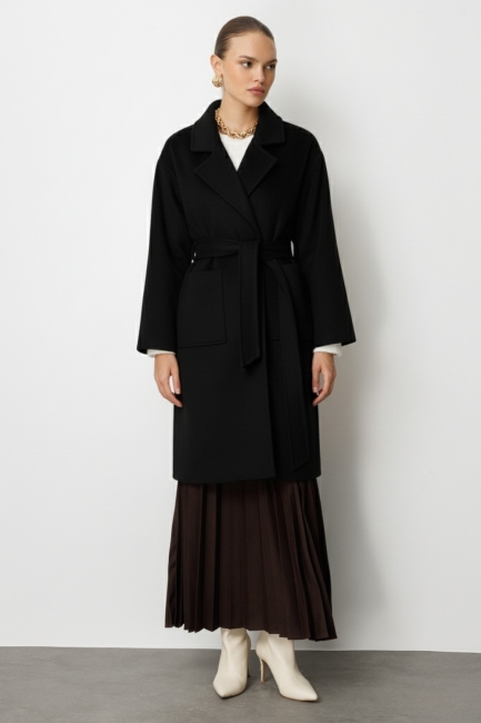 Mizalle - Mizalle Yünlü Kaşe Doku Torba Cepli Basic Siyah Kaban Mizalle - Mizalle Yünlü Kaşe Doku Torba Cepli Basic Siyah Kaban