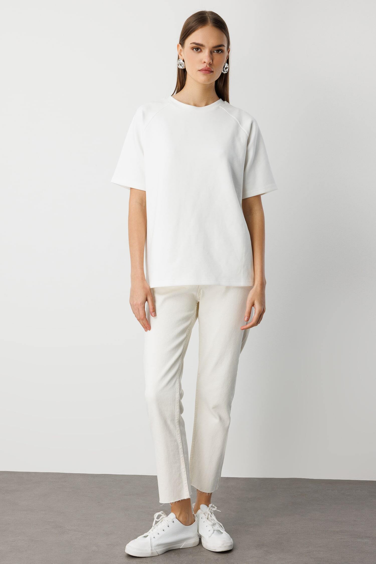 Mizalle Yuvarla Yaka Yumuşak Dokulu Reglan Kol Ekru Tişört - 2