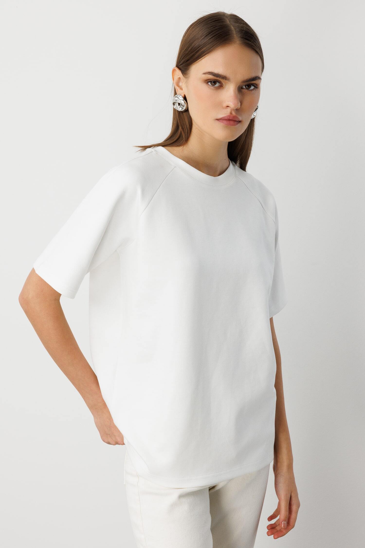 Mizalle Yuvarla Yaka Yumuşak Dokulu Reglan Kol Ekru Tişört - 4