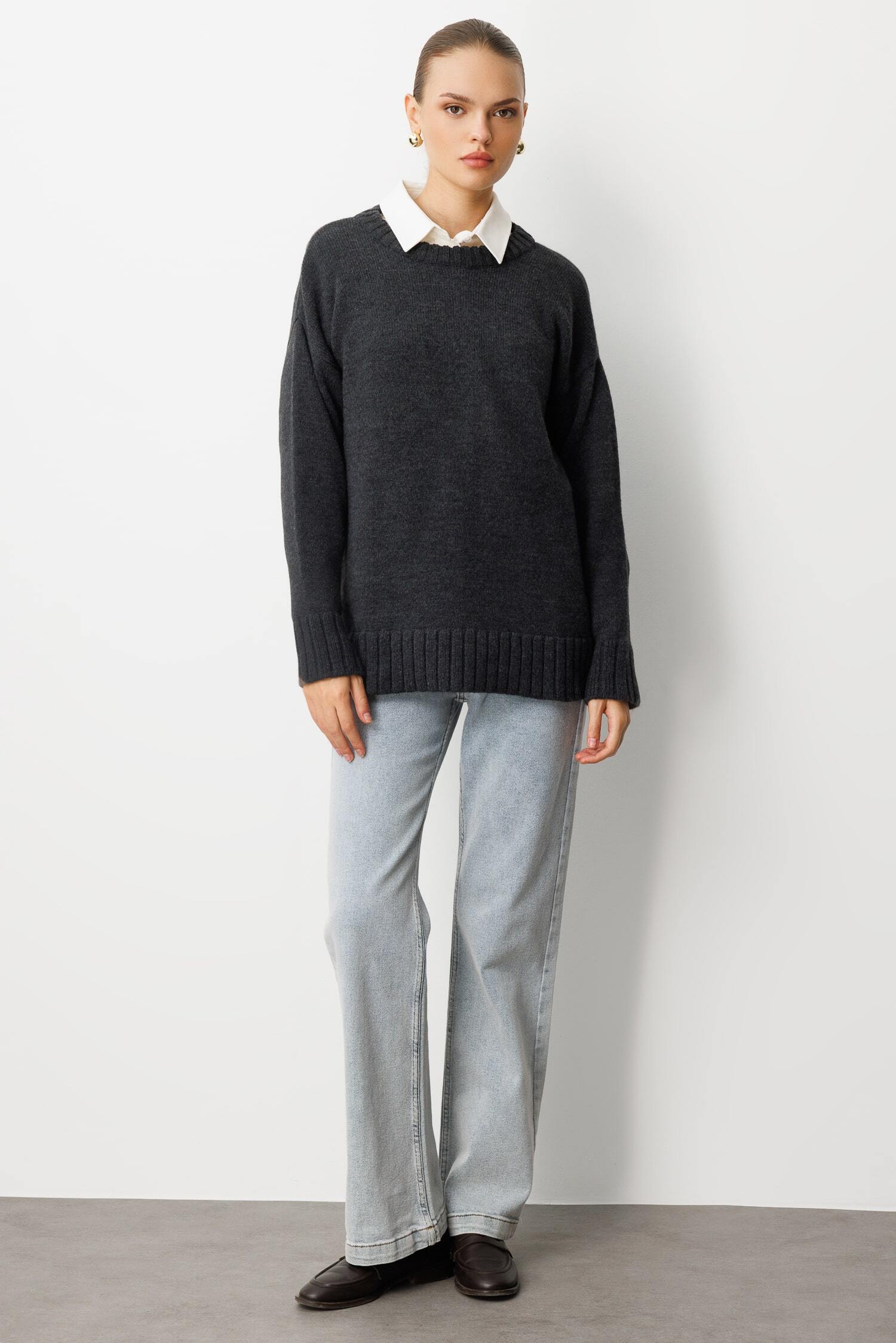 Mizalle Yuvarlak Yaka Oversize Antrasit Triko Kazak - Mizalle