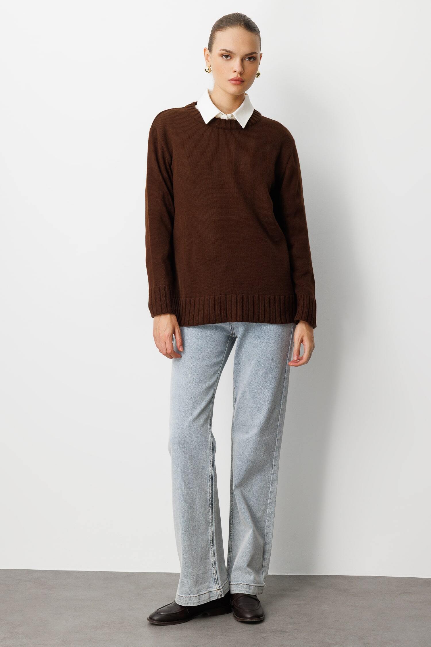 Mizalle Yuvarlak Yaka Oversize Kahverengi Triko Kazak - 2