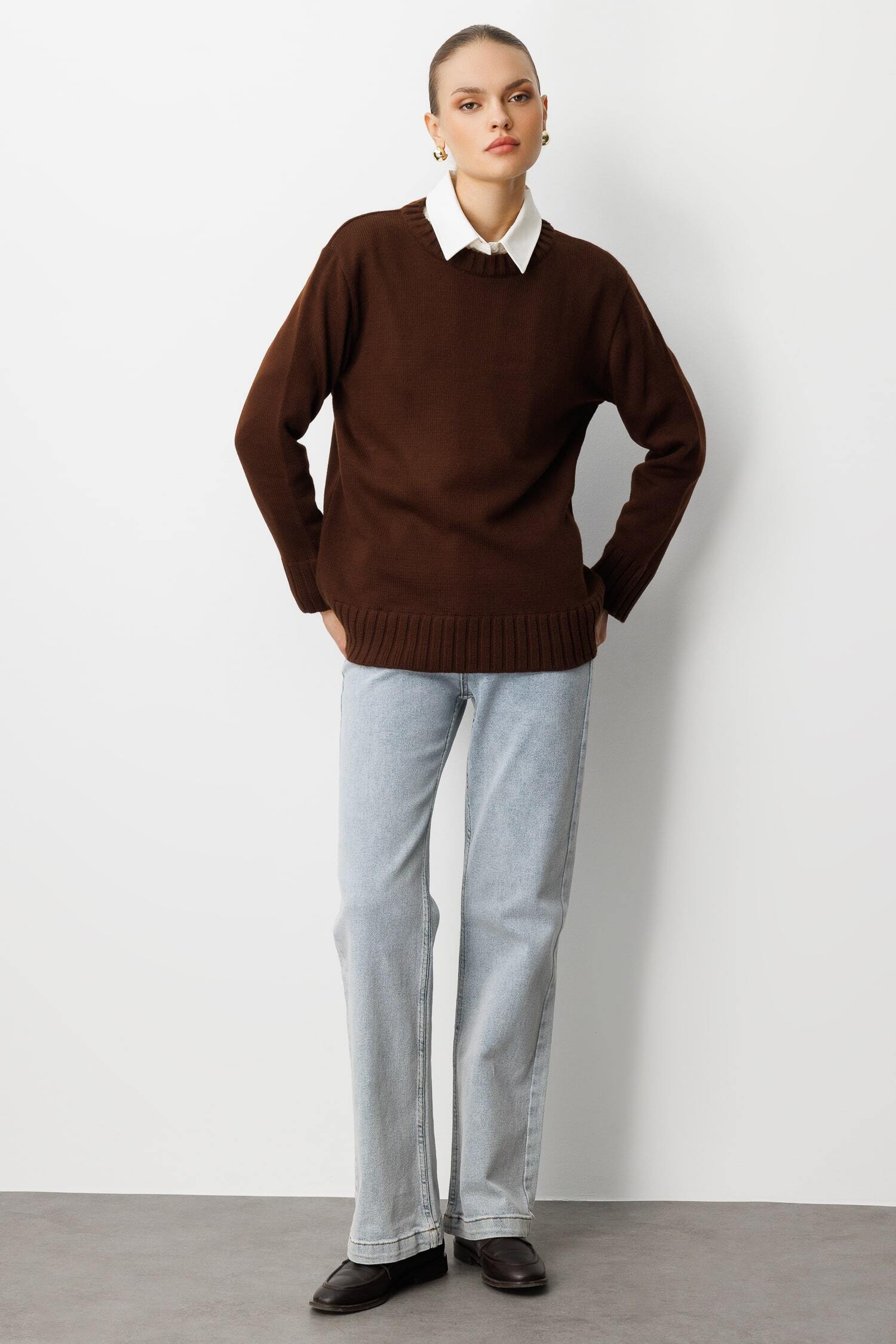 Mizalle Yuvarlak Yaka Oversize Kahverengi Triko Kazak - 3